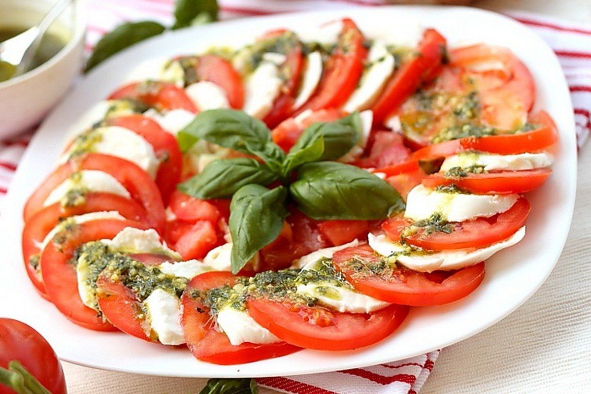 kak-da-si-napravite-salata-kapreze-u-doma.jpg